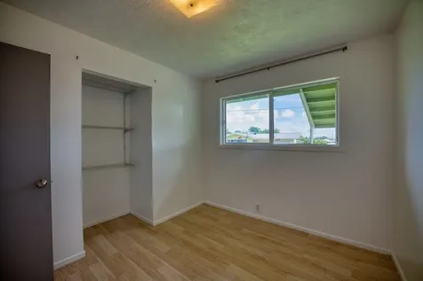 1594 Kaunala Place Hilo HI 96720