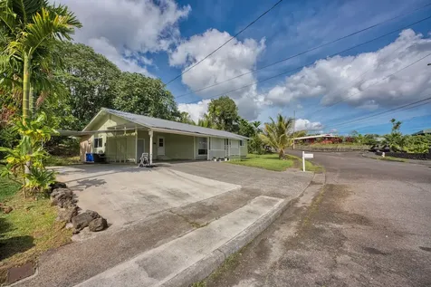 1594 Kaunala Place Hilo HI 96720