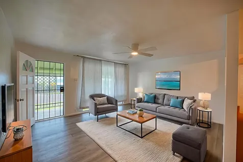 1594 Kaunala Place Hilo HI 96720