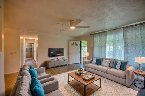 1594 Kaunala Place Hilo HI 96720