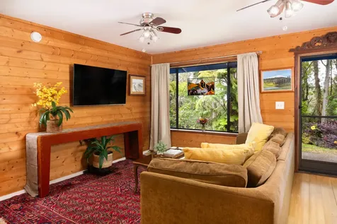 45-1006 Kalehua Road Honokaa HI 96727