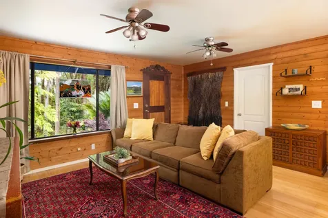 45-1006 Kalehua Road Honokaa HI 96727