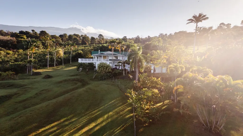 76-5807 Hookahi Street Holualoa HI 96725