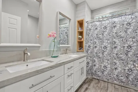 901 Kukuau Street Hilo HI 96720