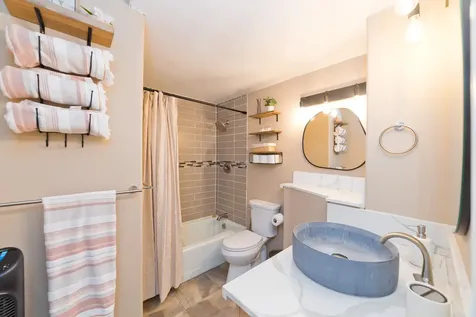 1875 Kalanianaole Avenue Hilo HI 96720