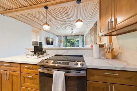 1875 Kalanianaole Avenue Hilo HI 96720