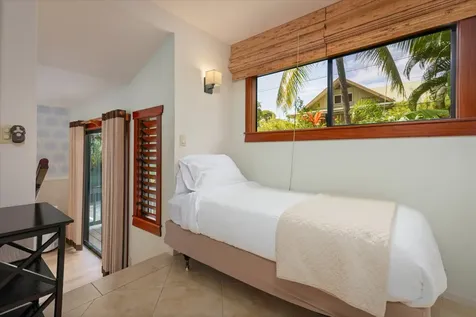 82-6289 Kahauloa Street Captain Cook HI 96704