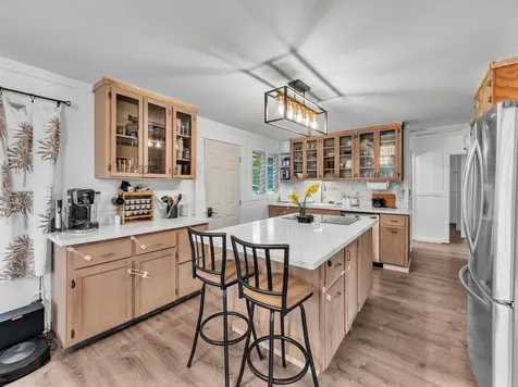 529-A Wainaku Street Hilo HI 96720