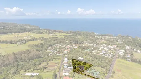 28-256 Akaka Falls Road Pepeekeo HI 96728