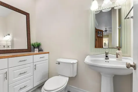 28-256 Akaka Falls Road Pepeekeo HI 96728