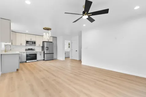 16-1954 King Kamehameha Boulevard Kurtistown HI 96760