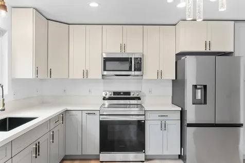 16-1954 King Kamehameha Boulevard Kurtistown HI 96760