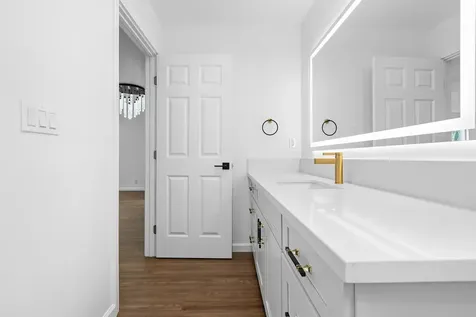 16-1956 King Kamehameha Boulevard Kurtistown HI 96760