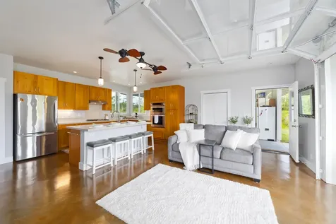 15-2000 5th Avenue Keaau HI 96749