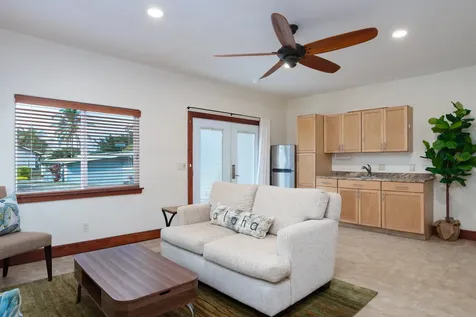 45-464 Maile Street Honokaa HI 96727