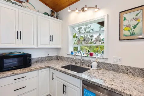 16-1594 39th Avenue Kurtistown HI 96760