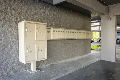 33 Hualalai Street Hilo HI 96720