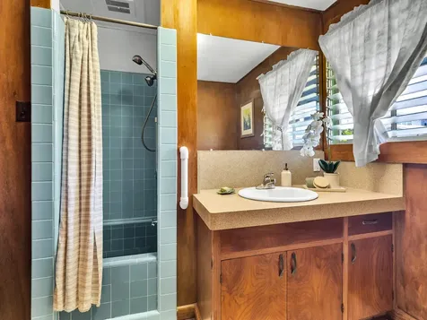 347 Nohea Street Hilo HI 96720