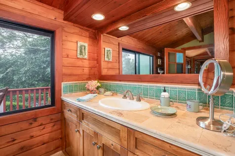 64-5097 White Road Kamuela HI 96743