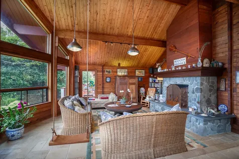 64-5097 White Road Kamuela HI 96743