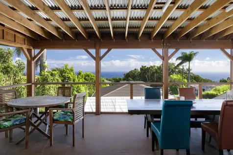 45-3396 Mamane Street Honokaa HI 96727