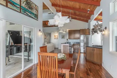 29-2115 Old Mamalahoa Highway Hakalau HI 96710