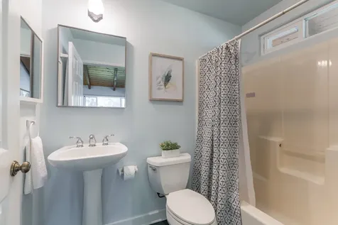 29-2115 Old Mamalahoa Highway Hakalau HI 96710