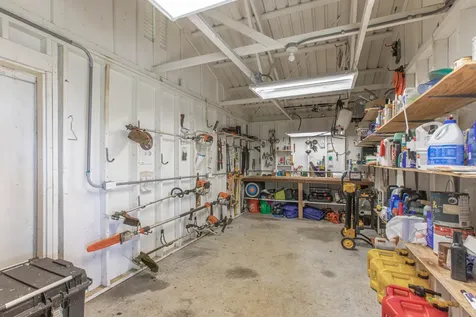 29-2115 Old Mamalahoa Highway Hakalau HI 96710