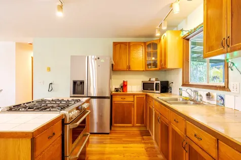 15-2021 9th Avenue Keaau HI 96749