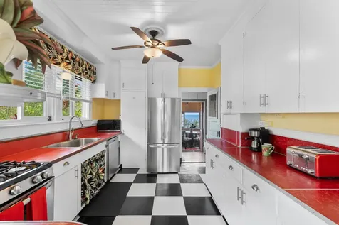 36-136 Manowaiopae Homestead Road Laupahoehoe HI 96764