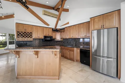 31-590 Hawaii Belt Road Ninole HI 96773