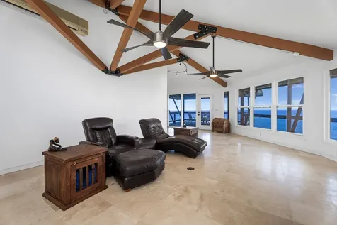 31-590 Hawaii Belt Road Ninole HI 96773