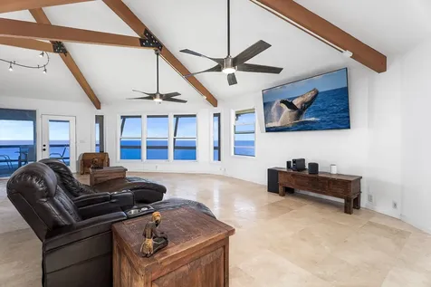 31-590 Hawaii Belt Road Ninole HI 96773