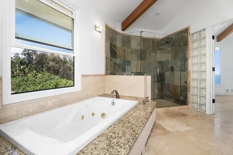 31-590 Hawaii Belt Road Ninole HI 96773