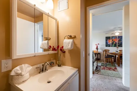 1875 Kalanianaole Street Hilo HI 96720