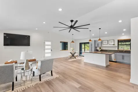 15-1465 19th Avenue Keaau HI 96749