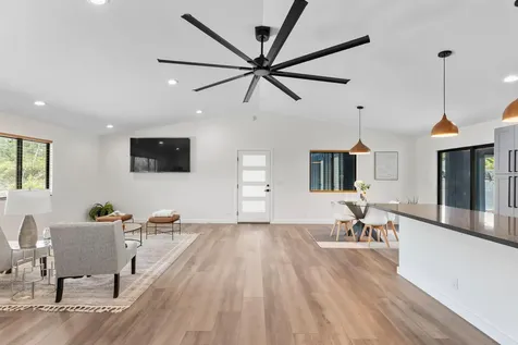 15-1465 19th Avenue Keaau HI 96749