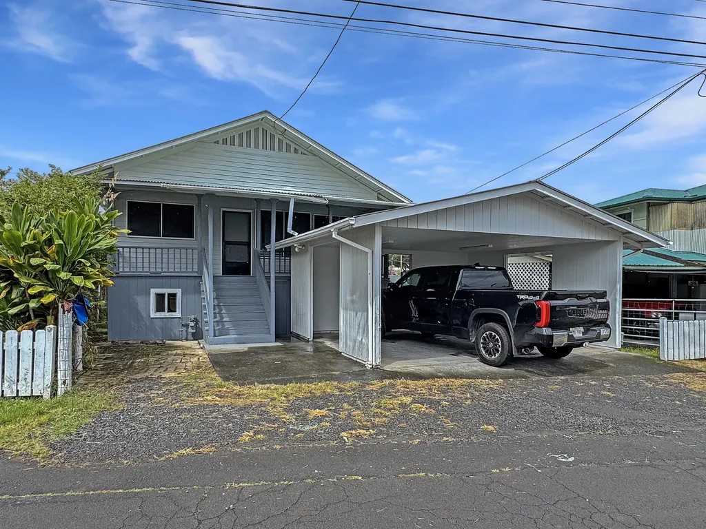 136 Mauna Loa Street Hilo HI 96720