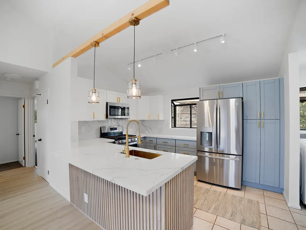 68-1930 Puu Nui Street Waikoloa HI 96738