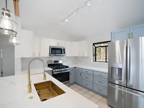 68-1930 Puu Nui Street Waikoloa HI 96738