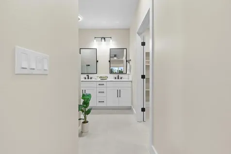 15-1621 3rd Avenue Keaau HI 96749