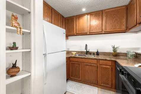 75-5669 Kuakini Highway Kailua-kona HI 96740