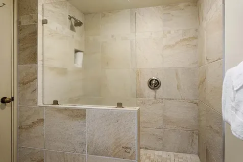 75-6040 Alii Drive Kailua-kona HI 96740