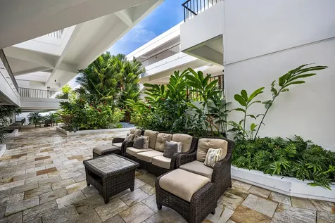 75-6040 Alii Drive Kailua-kona HI 96740