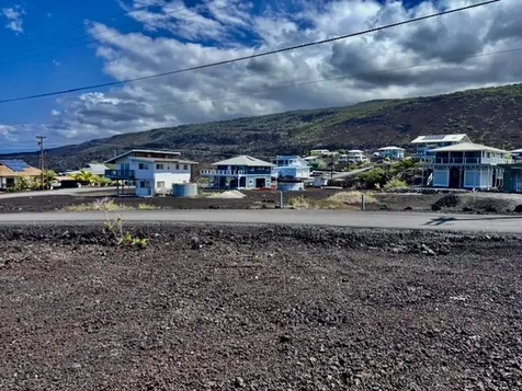 Captain Cook HI 96704