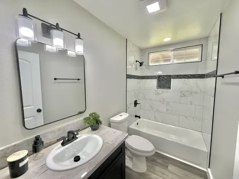 16-664 Kioele Road Mountain View HI 96771