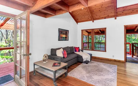 19-3976 John A. Lee Road Volcano HI 96785