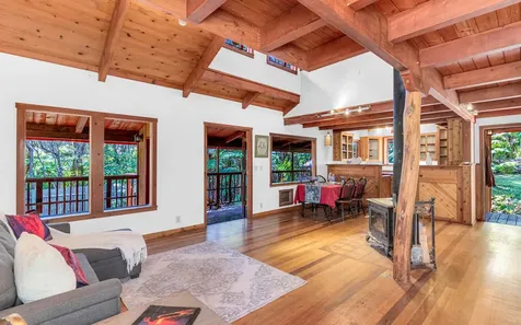 19-3976 John A. Lee Road Volcano HI 96785