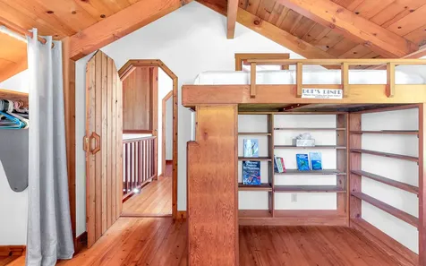 19-3976 John A. Lee Road Volcano HI 96785