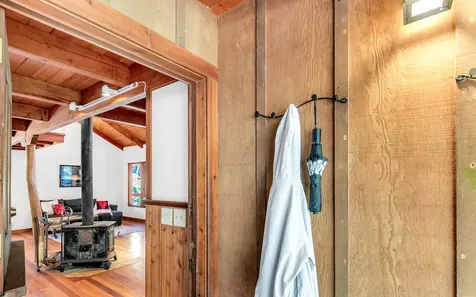 19-3976 John A. Lee Road Volcano HI 96785